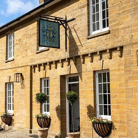 The Queens Arms Poyntington Exterior photo