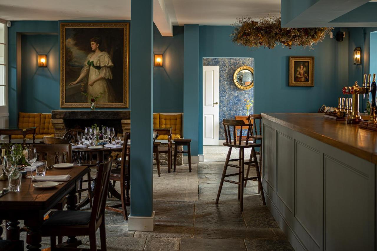 The Queens Arms Poyntington Exterior photo