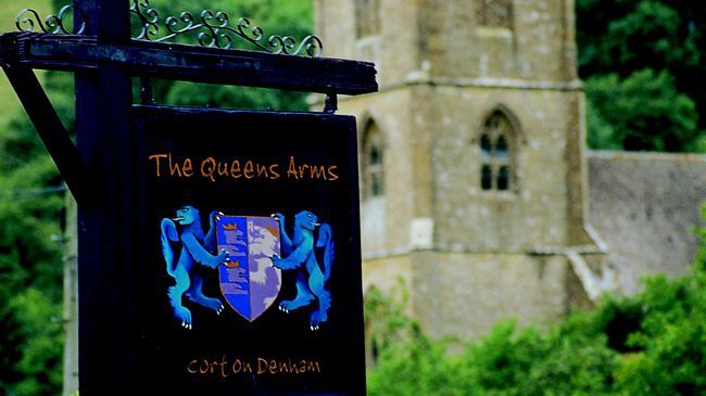 The Queens Arms Poyntington Logo photo